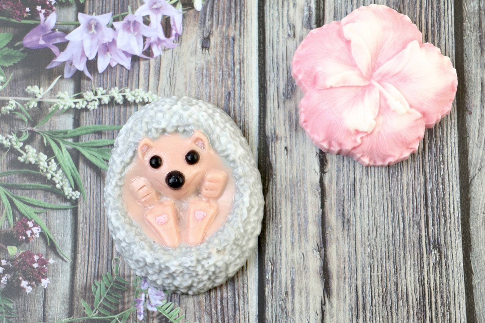 Handmade soap gift set Hedgehog with Tropical Flower